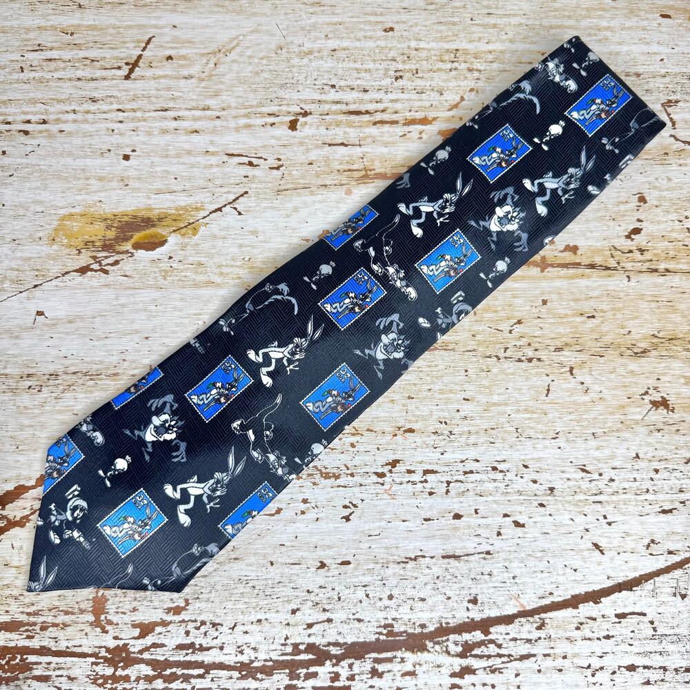 Vintage 1997 Looney Tunes Stamp Collection Bugs Bunny Novelty Tie